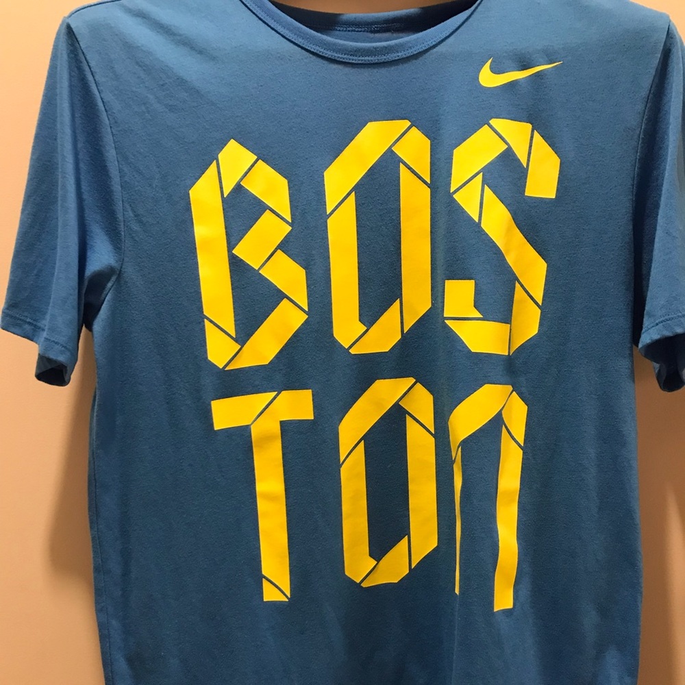 Men’s Boston Nike Dry Fit size medium